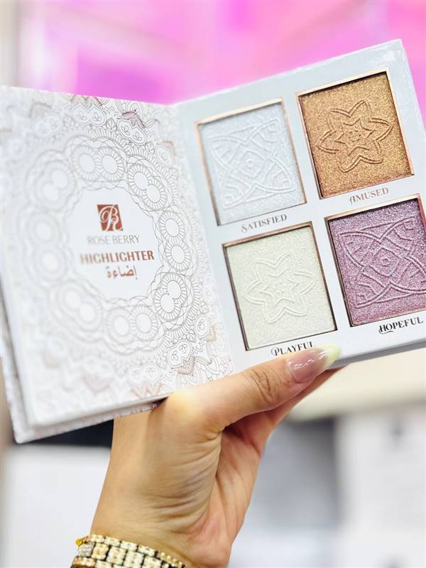 كتاب روز بيري الميني – Rose Berry Mini Makeup Book 😍♥️